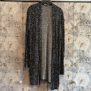 Zenana Outfitters Black and Gray Leopard Print Open Cardigan